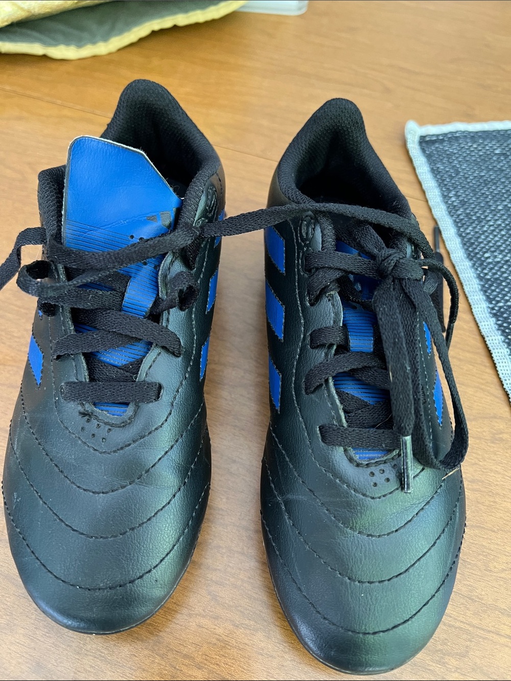 Kids Black and Blue Athletic Soccer cleats
